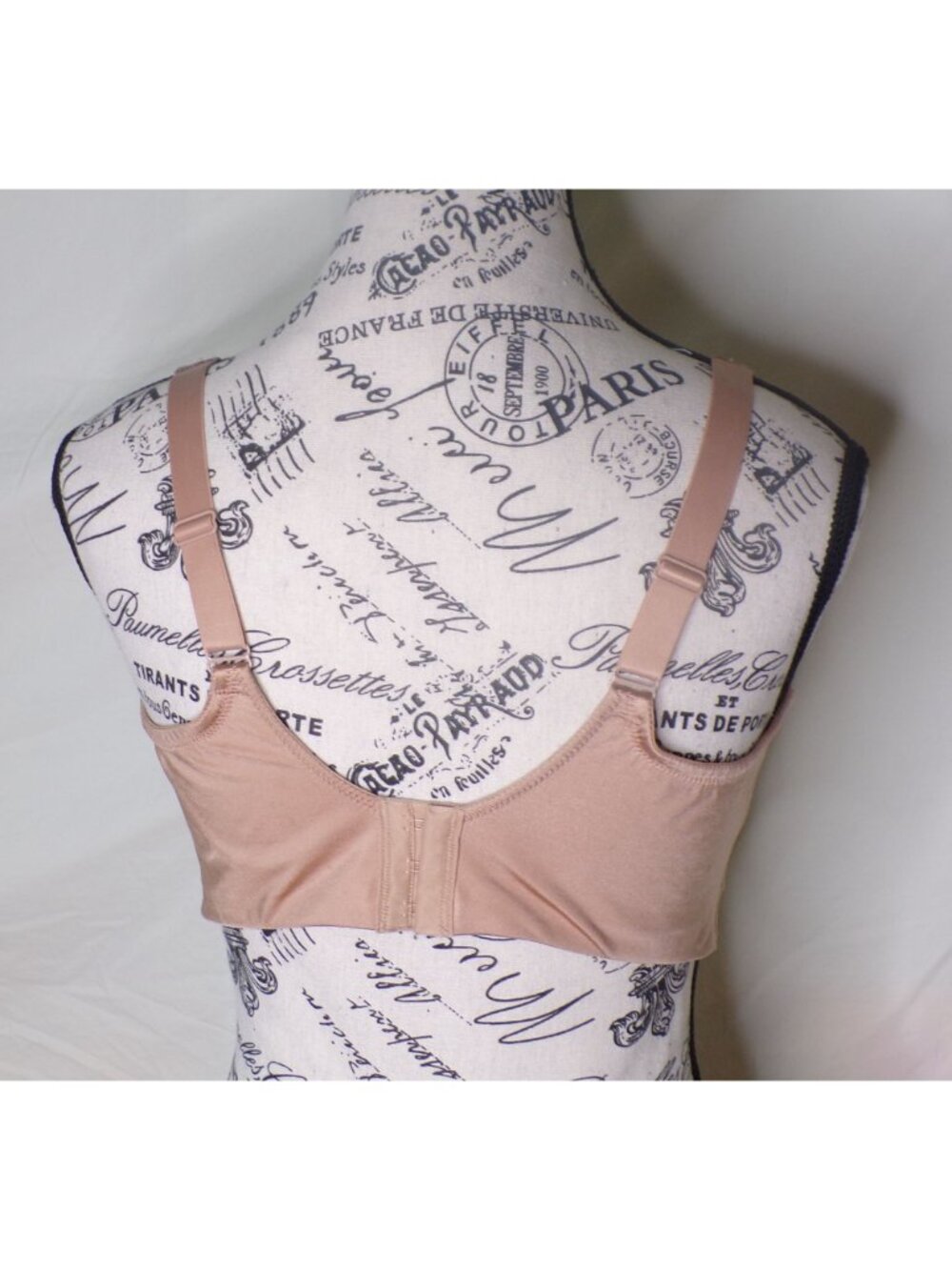 🆕WACOAL Elevated Allure Unpadded Wireless Bra 38DDD Beige #852336 - Picture 8 of 10